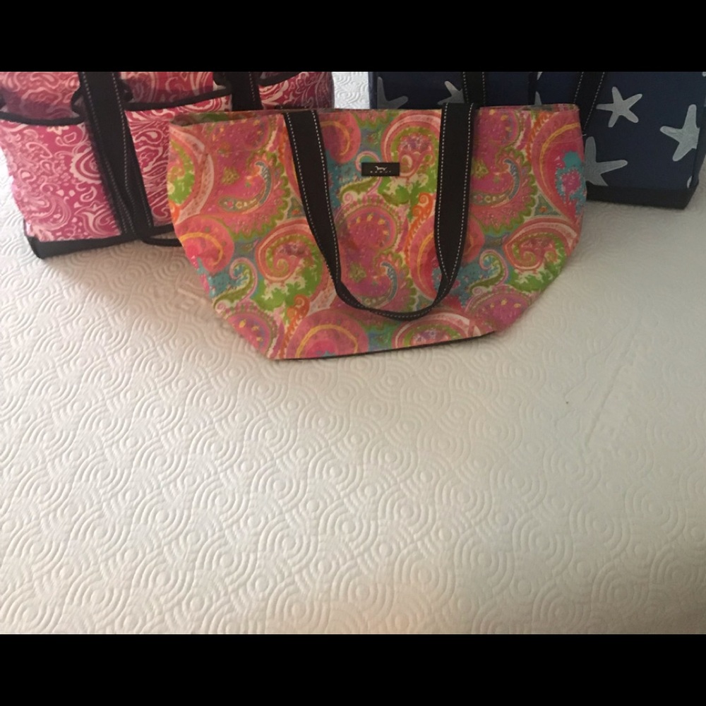 (1) Paisley Pink/Multi SCOUT Bag - NEW